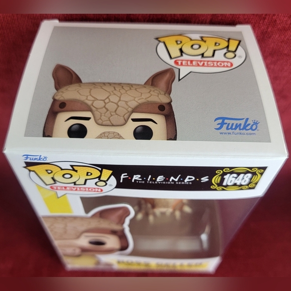 Ross geller funko # 1648 (nib) With pop protector - Picture 4 of 7